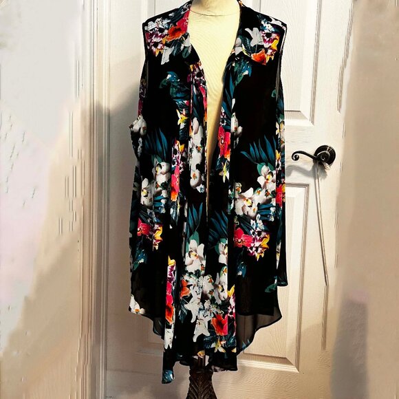 NEW PHOTOS! ASYMMETRIC SLEEVELESS BLOUSE, FLOWER MULTICOLOUR, SIZE 24, SHIRT - Picture 1 of 14